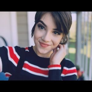 Meet your Posher, Hannah